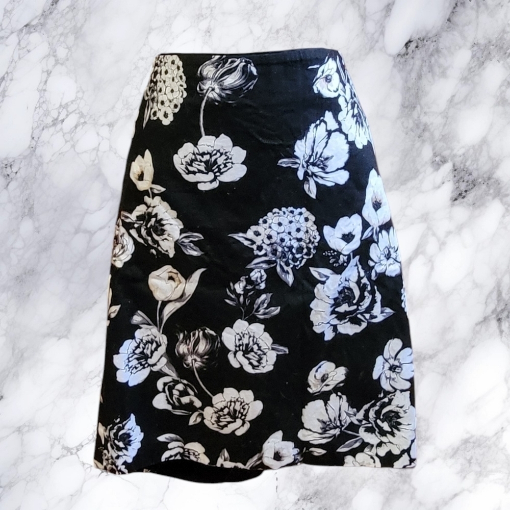 White House Black Market Floral Pencil Skirt sz 4 Career Lined T48